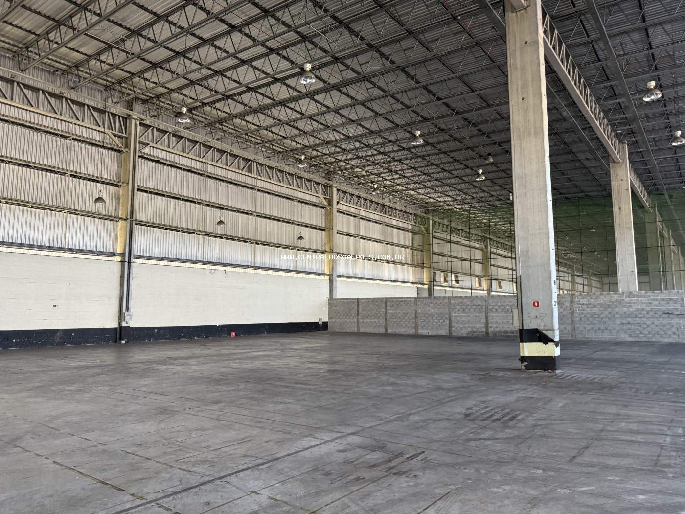 Depósito-Galpão, 1700 m² - Foto 1