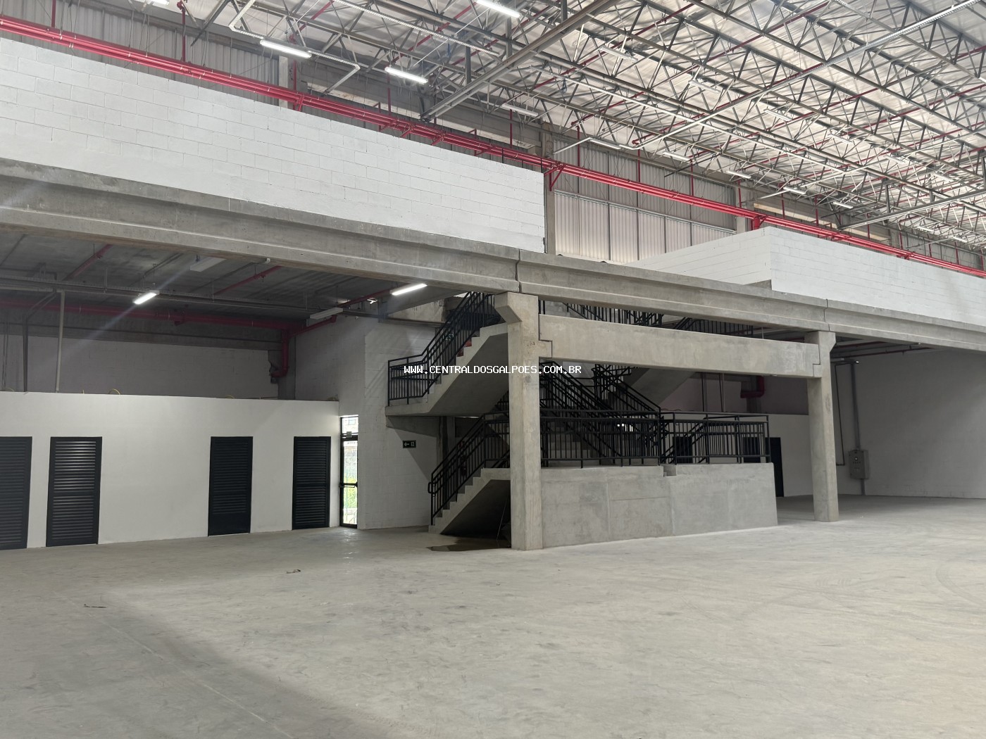 Depósito-Galpão, 1800 m² - Foto 2